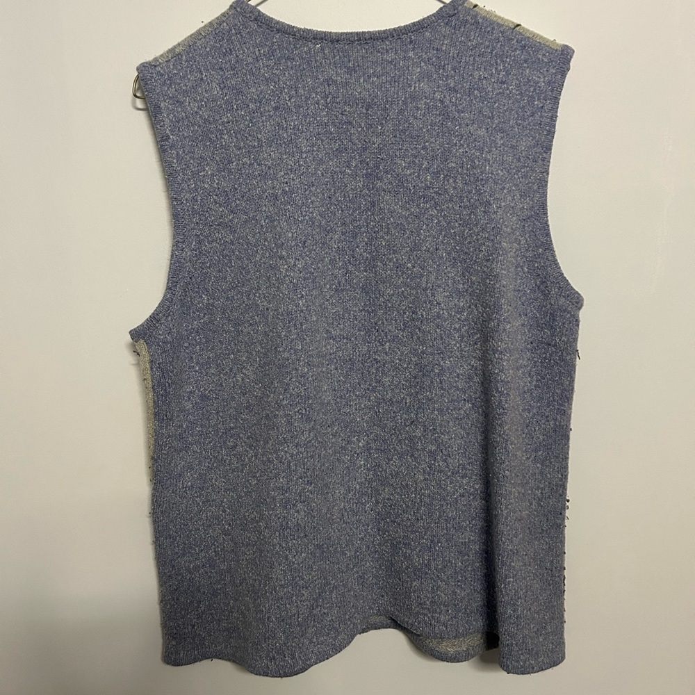Vintage Blue and Cream Floral Knit Vest - Picture 2 of 6